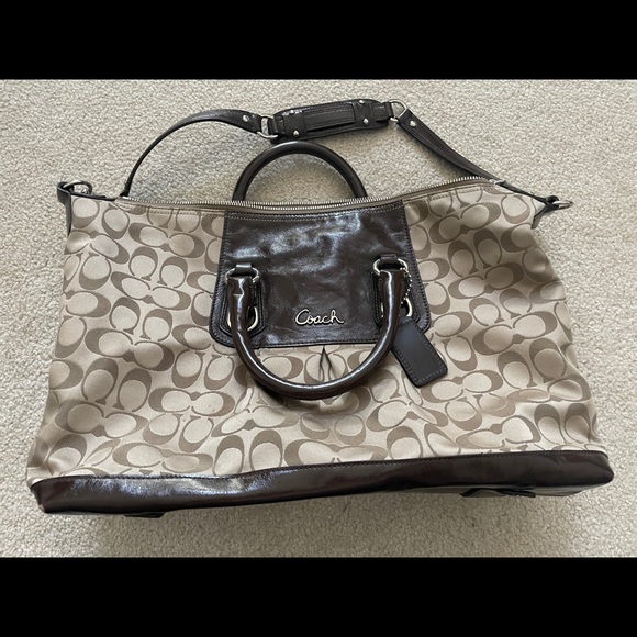 Beautiful Tan and Brown Coach Tote in Great Condition - Picture 1 of 2